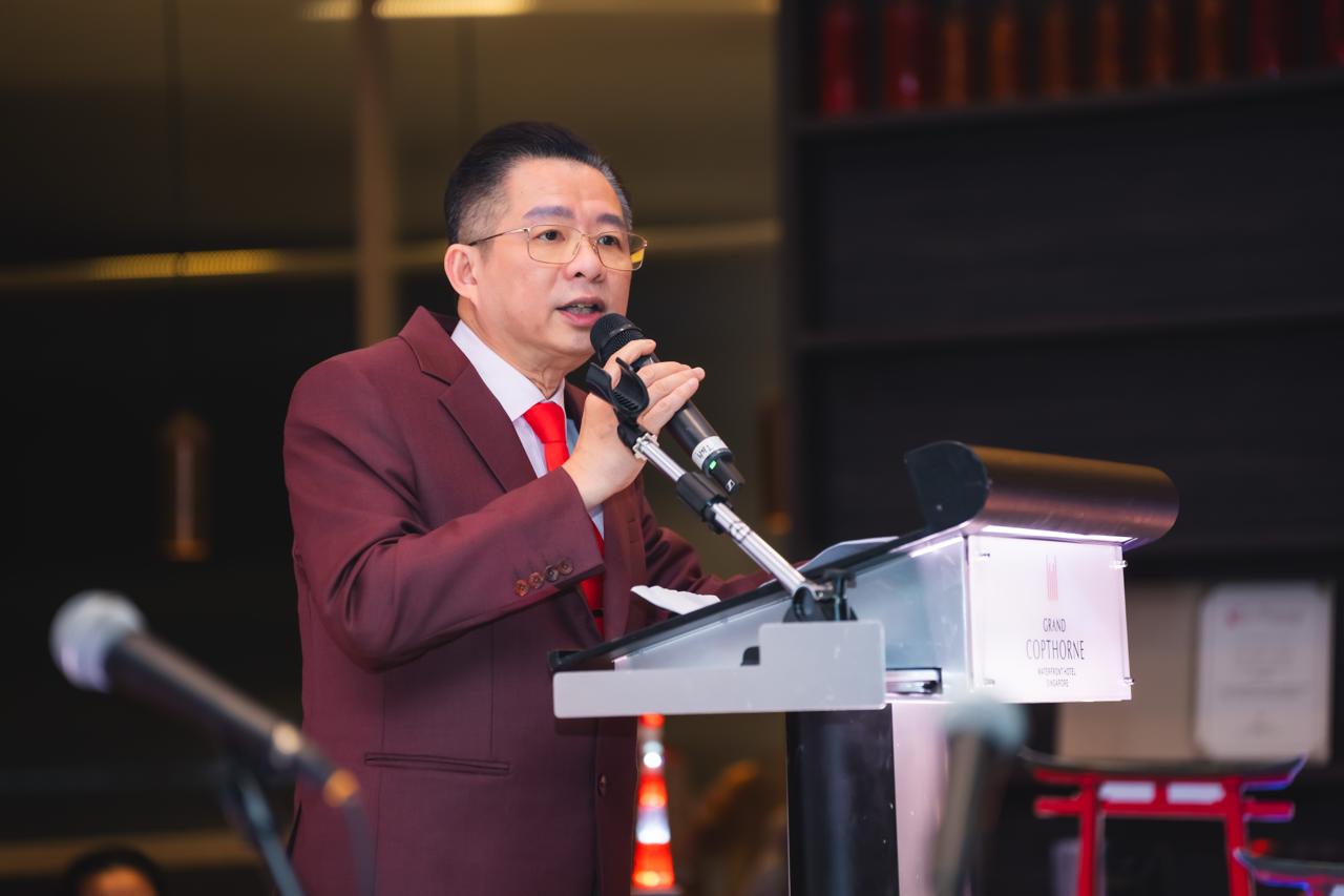 General Manager Andrew Tan of Grand Copthorne Waterfront Hotel Singapore welcomed guests and dignitaries to the Sakura Serenity Buffet launch evening.