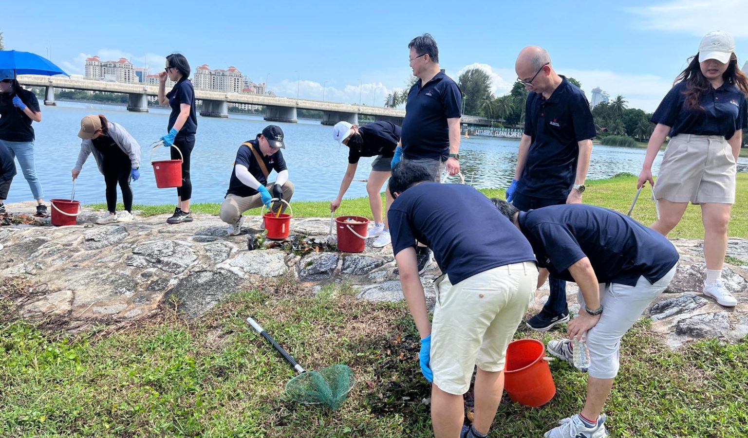 The M Hotel Singapore City Centre team removed 49 kilograms of litter from Marina Reservoir.